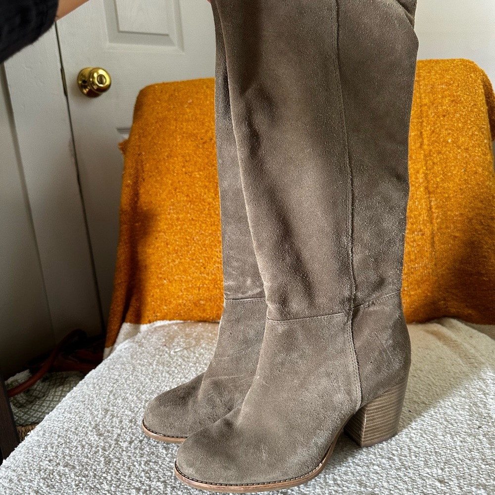 CREVO Atty Taupe/Tan Suede Leather Knee High Boot 8.5